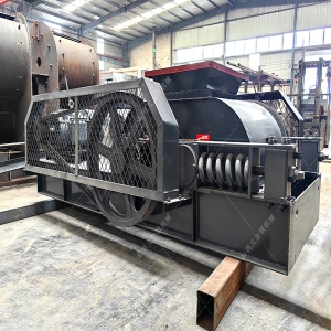 2PGC小型雙齒輥破碎機發貨圖片_發往湖南婁底_破碎冰塊