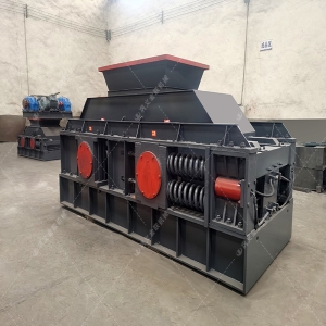 2PG400x400小型對輥破碎機發貨圖片_發往廣西雨林_破碎沙子