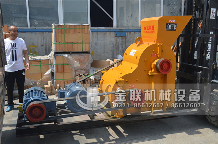 哪個廠家煤矸石粉碎機優勢多，購買一臺需要多少錢？