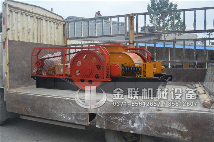 大型雙齒輥破碎機的價格是多少,有哪些合適的型號選擇? 大型雙齒輥破碎機的價格是多少,有哪些合適的型號選擇?