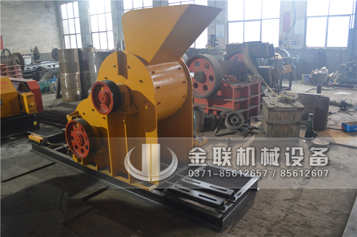 選購(gòu)碎煤機(jī)用哪種機(jī)械設(shè)備好，有哪些顯著的優(yōu)勢(shì)？