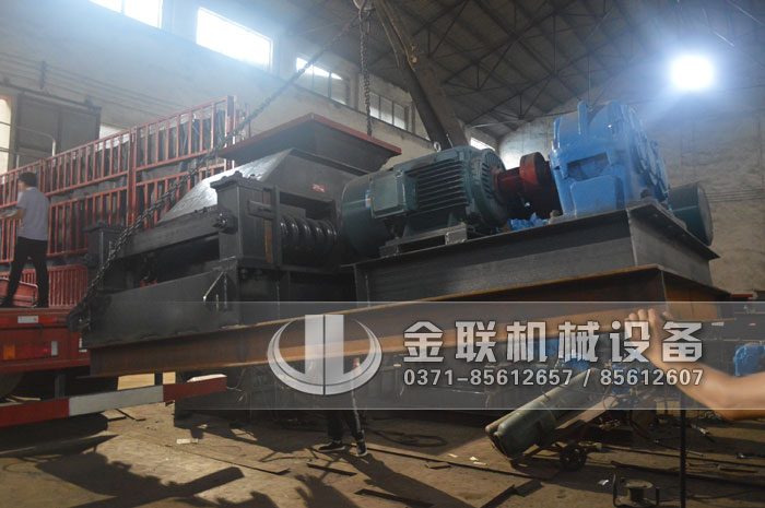 大、中、小型對輥制沙機的參數分別是多少? 大、中、小型對輥制沙機的參數分別是多少?