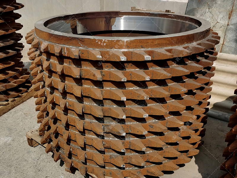 煤矸石用狼牙破碎機(jī)破碎怎么樣？