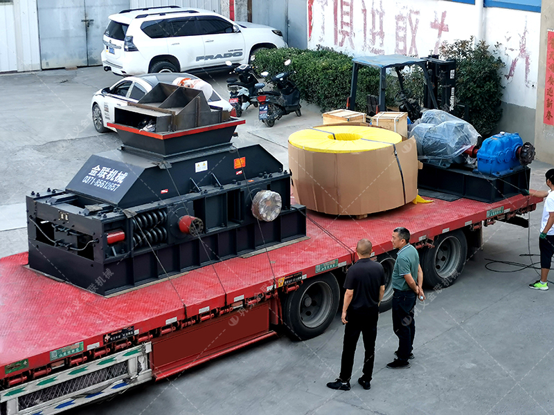 2PG1200x800半自動液壓對輥破碎機(jī) 大型破碎機(jī)發(fā)貨 2PG1200x800半自動液壓對輥破碎機(jī) 大型破碎機(jī)發(fā)貨