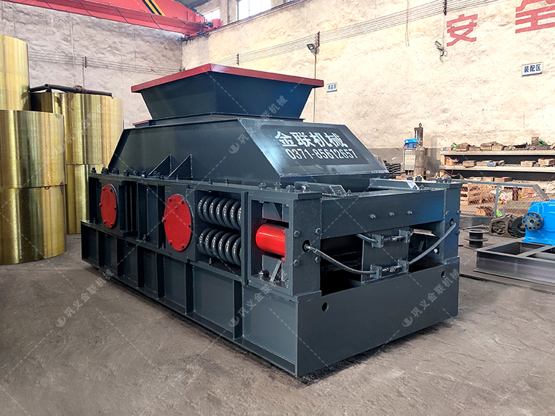 1200x800大型對輥制砂機發貨 發往陜西