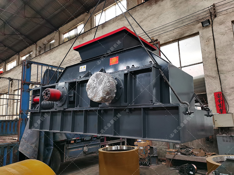 1200x800型制砂設備 大型對輥制砂機發貨圖片