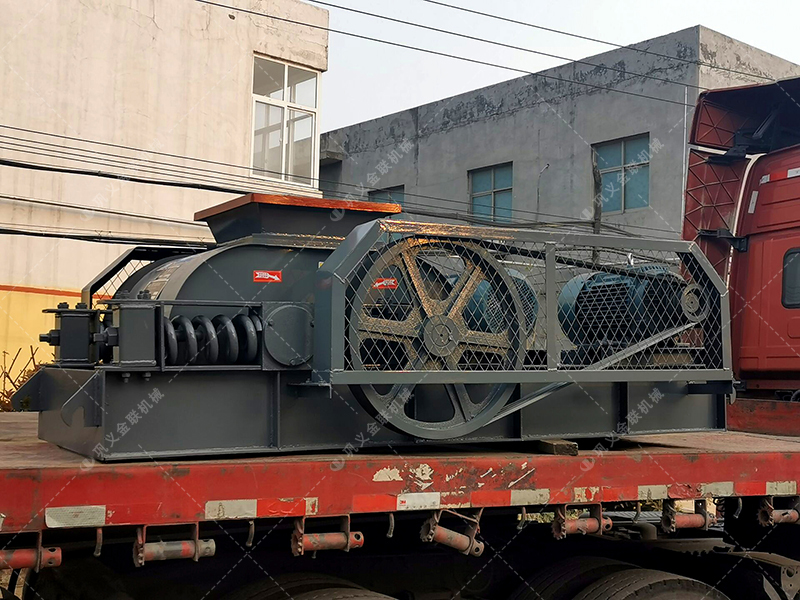 2pgc小型雙齒輥破碎機發貨圖片_發往四川攀枝花_粉碎焦炭 2pgc小型雙齒輥破碎機發貨圖片_發往四川攀枝花_粉碎焦炭