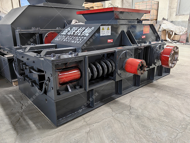 2PG800X600中型對輥破碎機發貨圖片_發往四川瀘州_破碎瓜子石