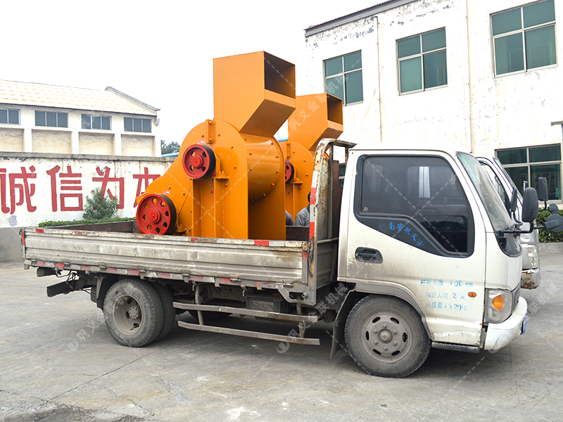 兩臺800X800雙級粉碎機發(fā)貨圖片_發(fā)往廣西南寧_破碎鐵礦石 兩臺800X800雙級粉碎機發(fā)貨圖片_發(fā)往廣西南寧_破碎鐵礦石