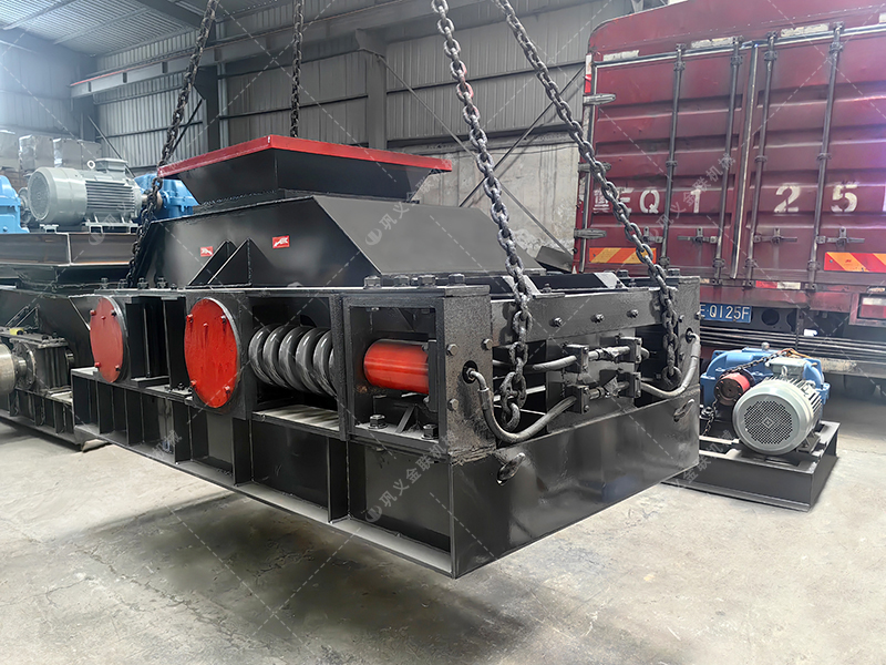 2PG800X600對(duì)輥破碎機(jī)發(fā)貨圖片_發(fā)往廣西三江_鵝卵石制砂 2PG800X600對(duì)輥破碎機(jī)發(fā)貨圖片_發(fā)往廣西三江_鵝卵石制砂