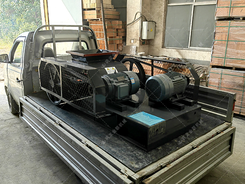 2pgc450*500雙齒輥破碎機發(fā)貨圖片_發(fā)往內蒙古赤峰_破碎煤 2pgc450*500雙齒輥破碎機發(fā)貨圖片_發(fā)往內蒙古赤峰_破碎煤