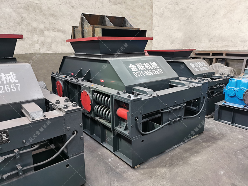 2PG1000X700對輥破碎機(jī)發(fā)貨圖片_發(fā)往湖北恩施_鵝卵石制砂 2PG1000X700對輥破碎機(jī)發(fā)貨圖片_發(fā)往湖北恩施_鵝卵石制砂