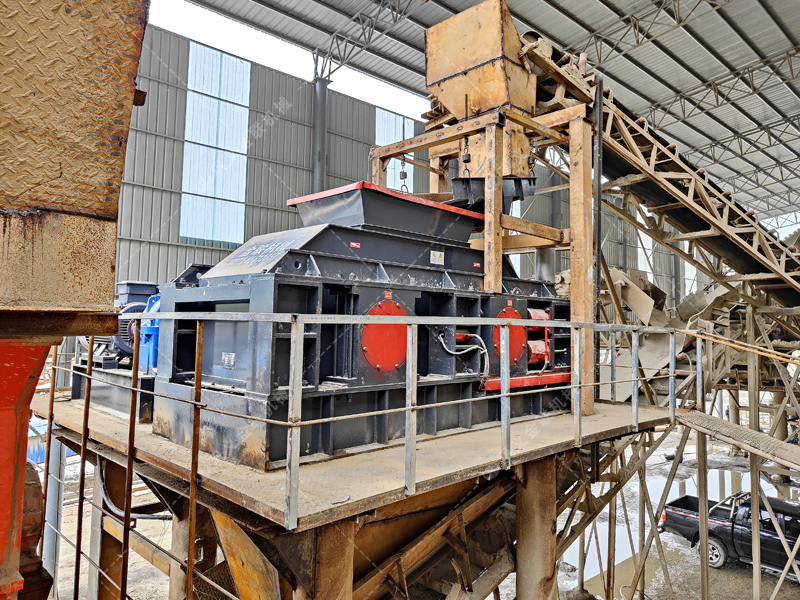 重型液壓對輥制砂機穩(wěn)定輸出,為大型工程保駕護航 重型液壓對輥制砂機穩(wěn)定輸出,為大型工程保駕護航