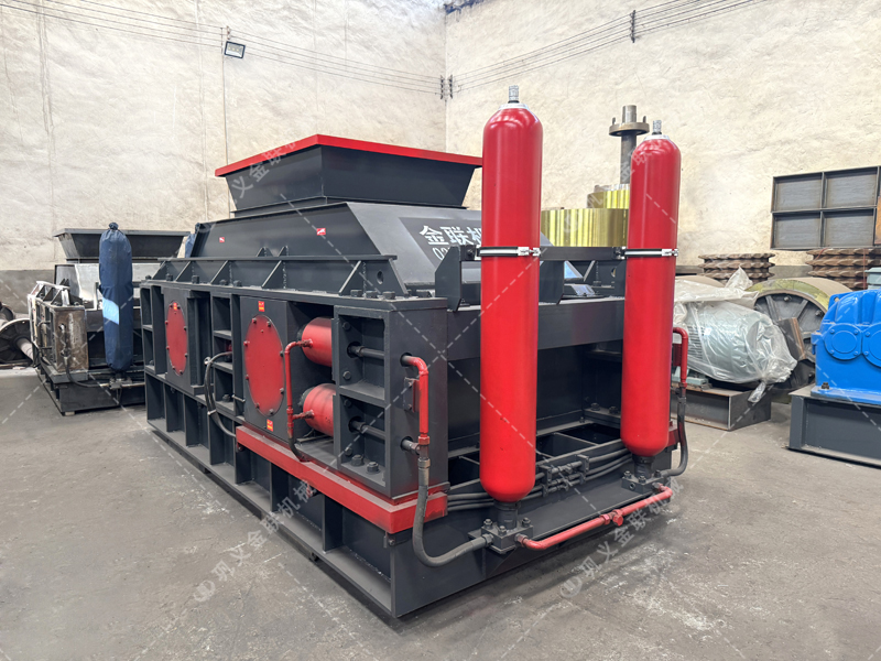 砂石業“產能成本雙難”？液壓對輥制砂機給出破局新解